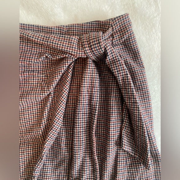 Aritzia Wil­fred Wrap Style Muted Red&Blue Plaid Wool Cashmere Mini Skirt Size 2 - Picture 2 of 6